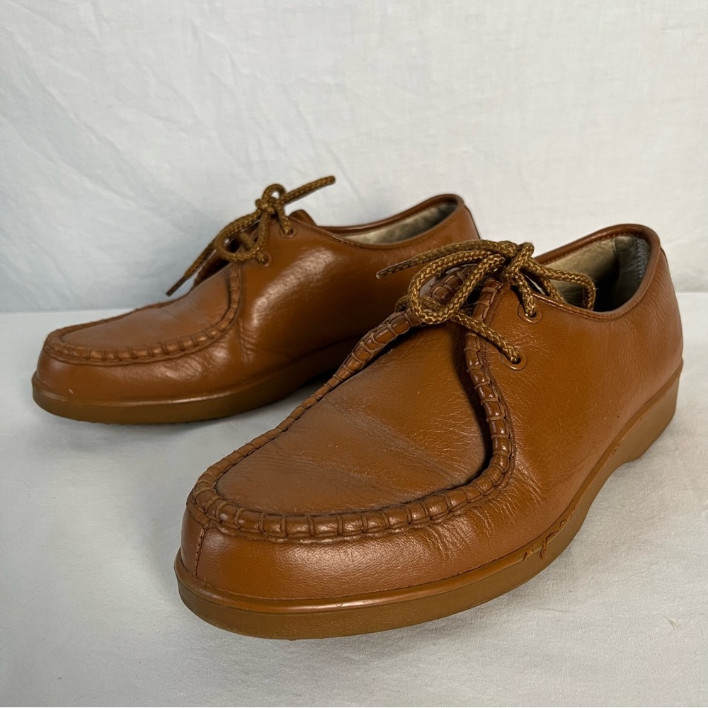 Vintage 70s Florsheim Comfortech men’s 9EEE beige leather derbies rubber soles